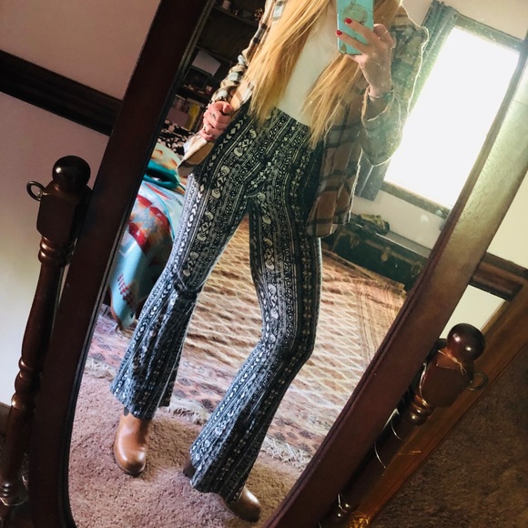 Mami Ruth bell bottoms - Picture 2 of 3